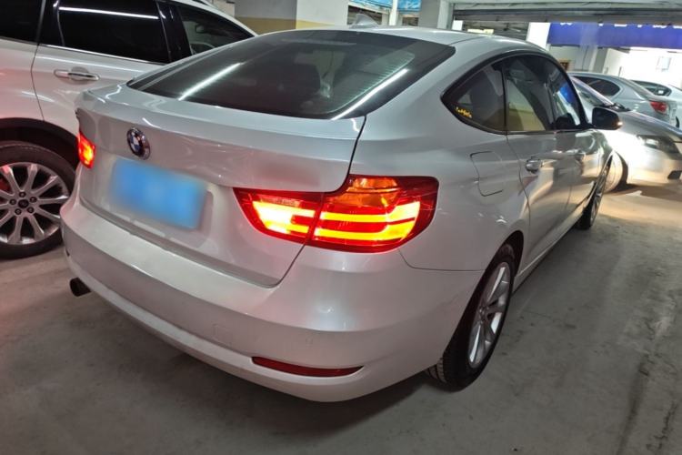 Used BMW 3 Series GT 2014 320i Leading Model Rear Right 45 Deg