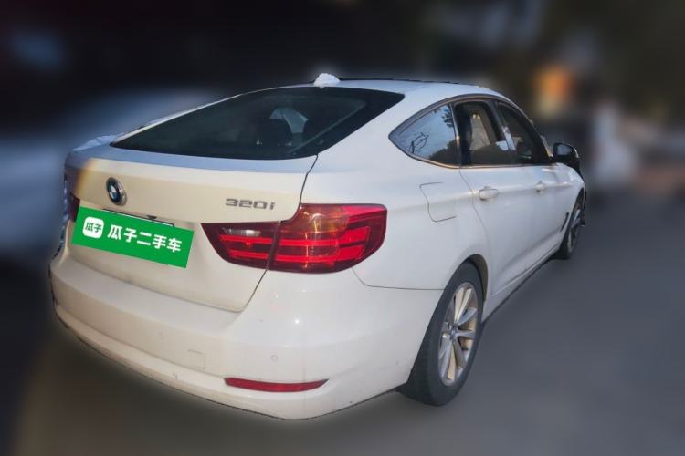 Used BMW 3 Series GT 2014 320i Leading Model Rear Right 45 Deg