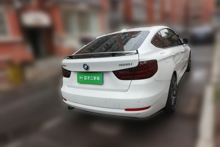Used BMW 3 Series GT 2014 320i Leading Model Rear Right 45 Deg