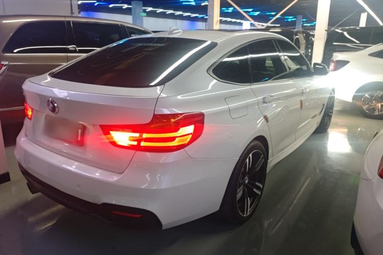 Used BMW 3 Series GT 2014 320i Leading Model Rear Right 45 Deg