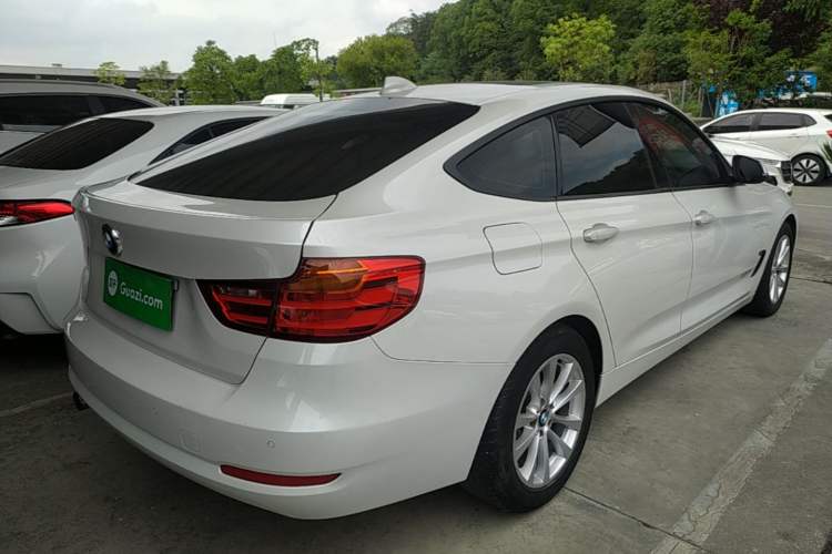 Used BMW 3 Series GT 2014 320i Leading Model Rear Right 45 Deg