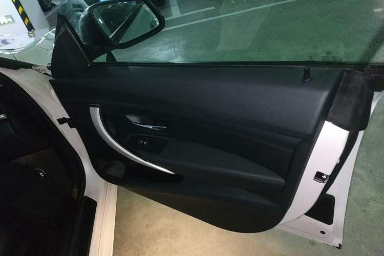 Used BMW 3 Series GT 2014 320i Leading Model Right Front Door Interior