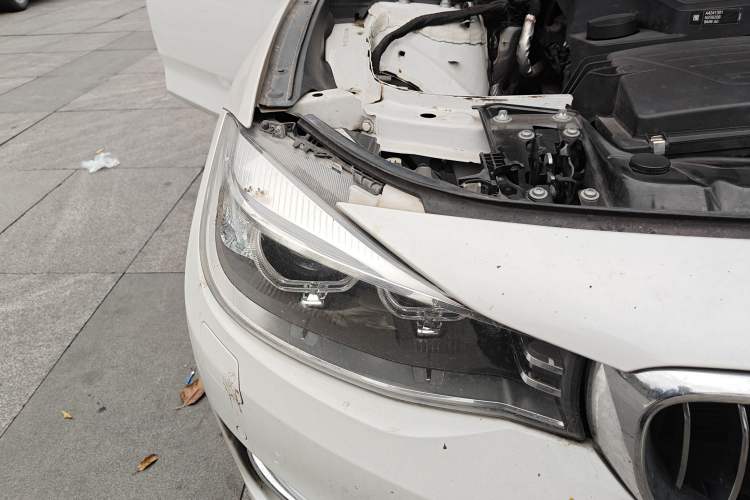 Used BMW 3 Series GT 2014 320i Design Package Model Right Front Headlight