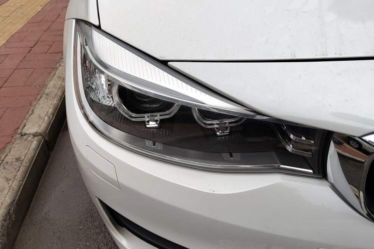 Used BMW 3 Series GT 2014 320i Leading Model Right Front Headlight