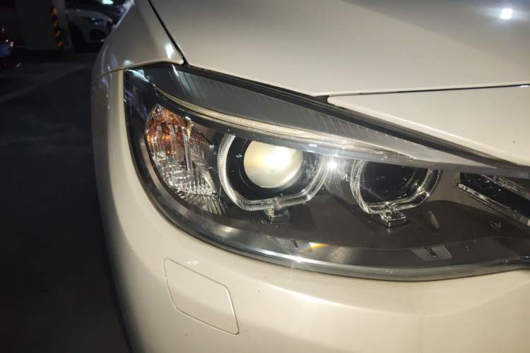 Used BMW 3 Series GT 2014 320i Leading Model Right Front Headlight