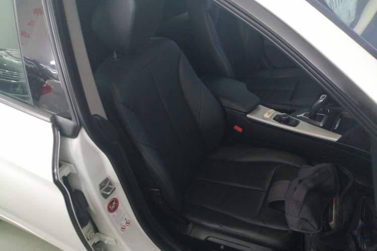 Used BMW 3 Series GT 2014 320i Leading Model Right Front Seat