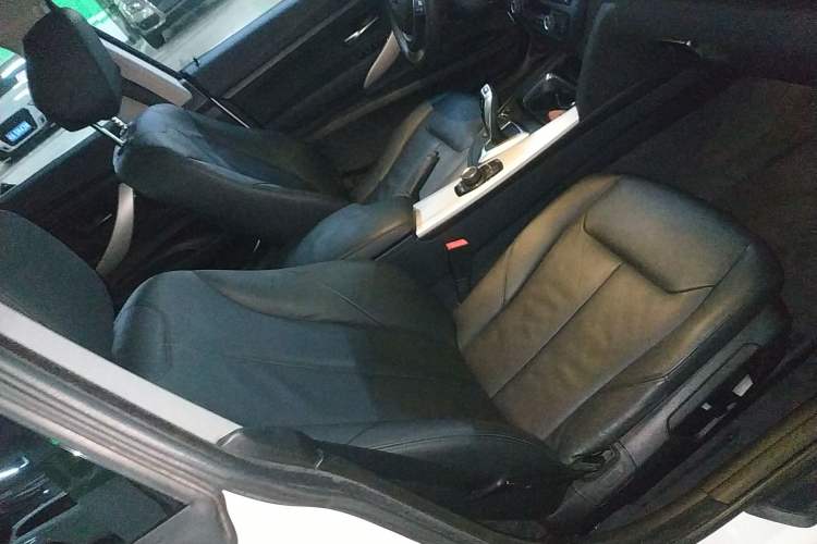 Used BMW 3 Series GT 2014 320i Leading Model Right Front Seat