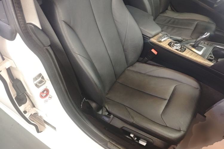 Used BMW 3 Series GT 2014 320i Leading Model Right Front Seat