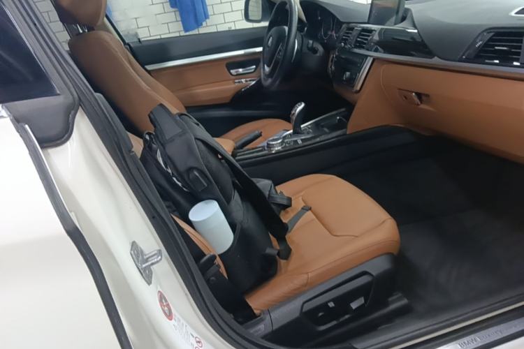 Used BMW 3 Series GT 2014 328i Design Package Model Right Front Seat