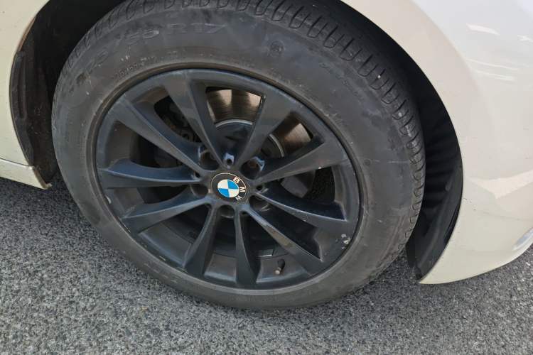 Used BMW 3 Series GT 2014 320i Leading Model Right Front Wheel Hub