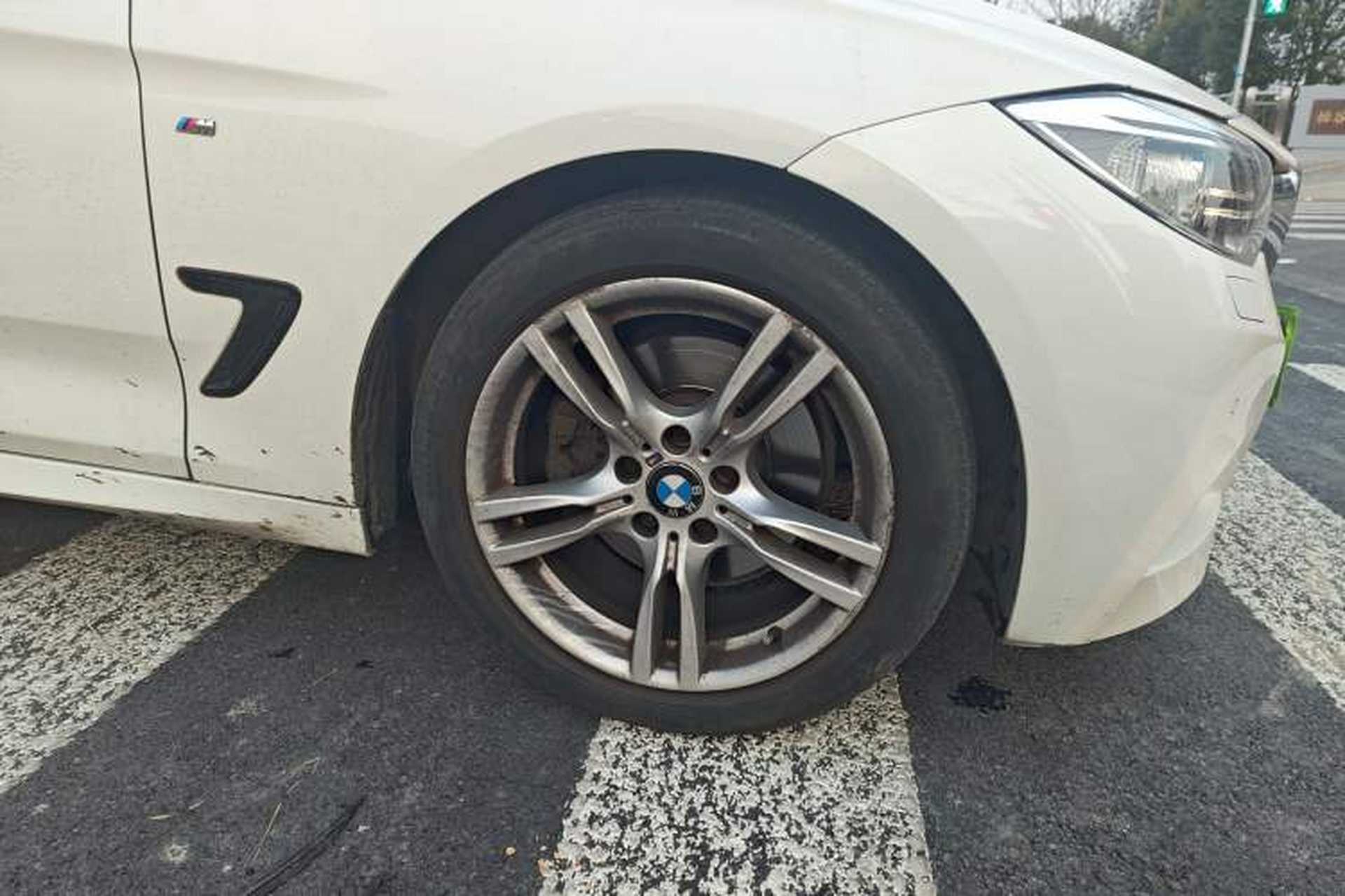 Used BMW 3 Series GT 2014 328i Design Package Model Right Front Wheel Hub
