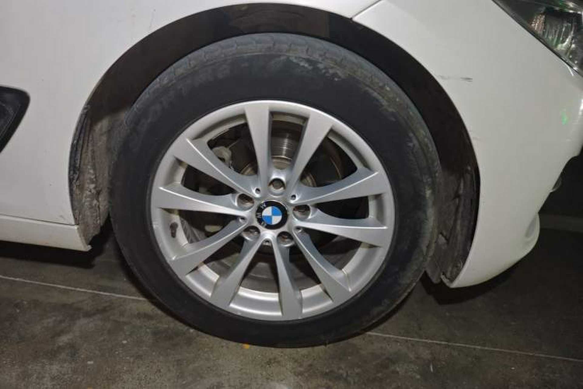 Used BMW 3 Series GT 2014 320i Leading Model Right Front Wheel Hub