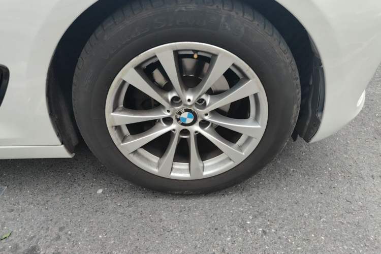 Used BMW 3 Series GT 2014 320i Leading Model Right Front Wheel Hub