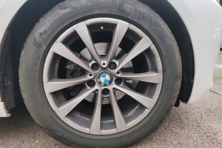 Used BMW 3 Series GT 2014 320i Leading Model Right Front Wheel Hub
