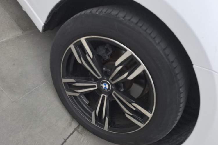 Used BMW 3 Series GT 2014 320i Leading Model Right Front Wheel Hub