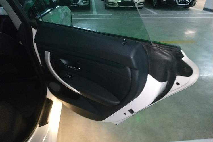 Used BMW 3 Series GT 2014 320i Leading Model Right Rear Door Interior
