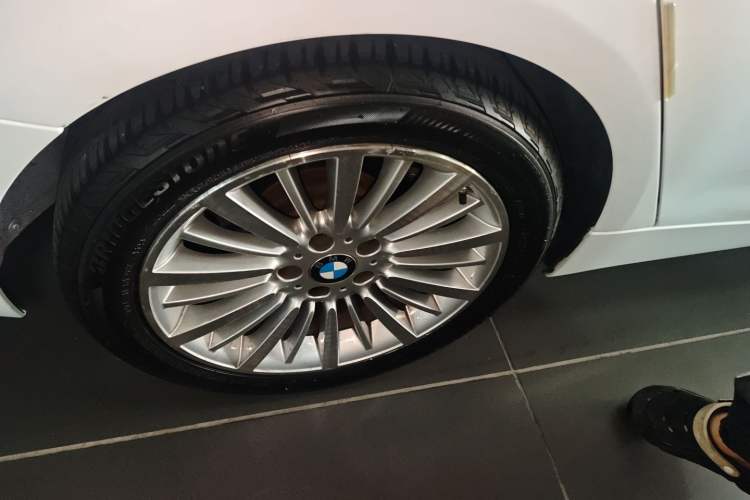Used BMW 3 Series GT 2014 328i Design Package Model Right Rear Wheel Hub