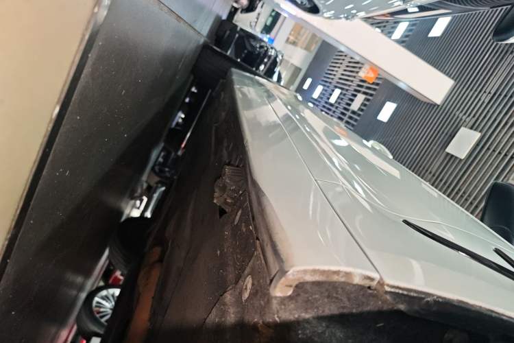 Used BMW 3 Series GT 2014 328i Design Package Model Right Side Sill