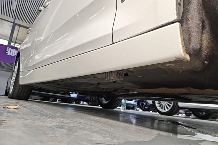 Used BMW 3 Series GT 2014 320i Design Package Model Right Side Sill