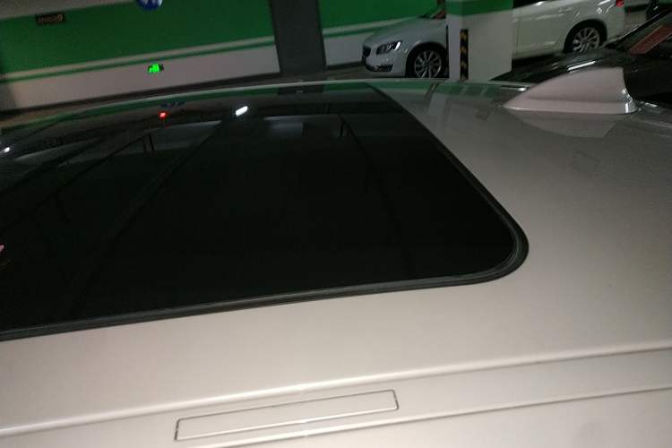 Used BMW 3 Series GT 2014 320i Leading Model Roof