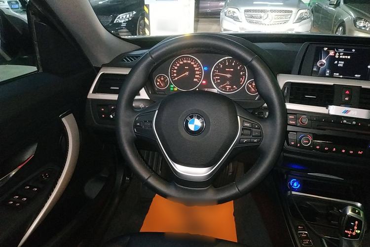 Used BMW 3 Series GT 2014 320i Leading Model Steering Wheel