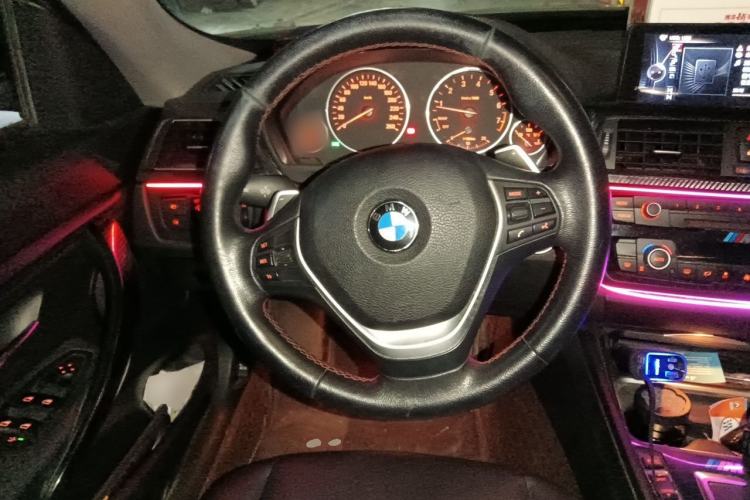 Used BMW 3 Series GT 2014 320i Leading Model Steering Wheel