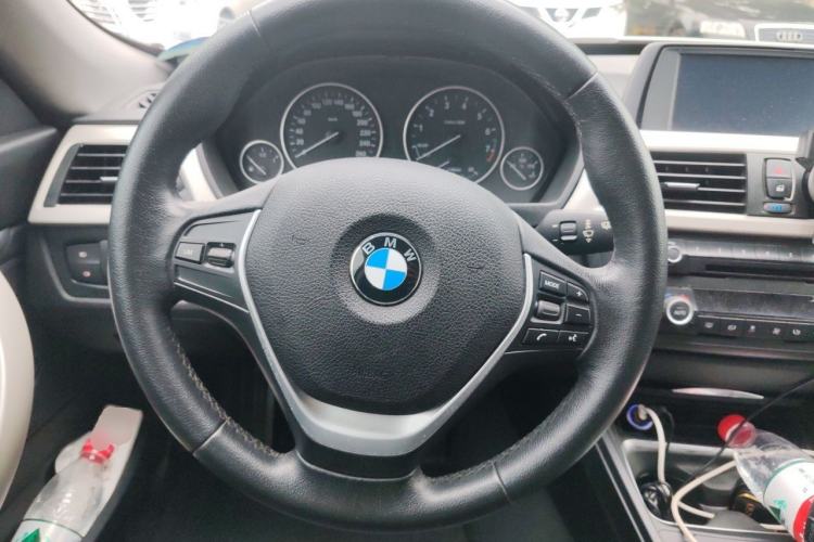 Used BMW 3 Series GT 2014 320i Leading Model Steering Wheel