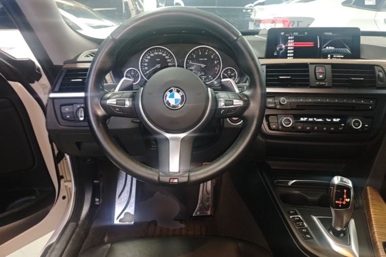 Used BMW 3 Series GT 2014 320i Leading Model Steering Wheel