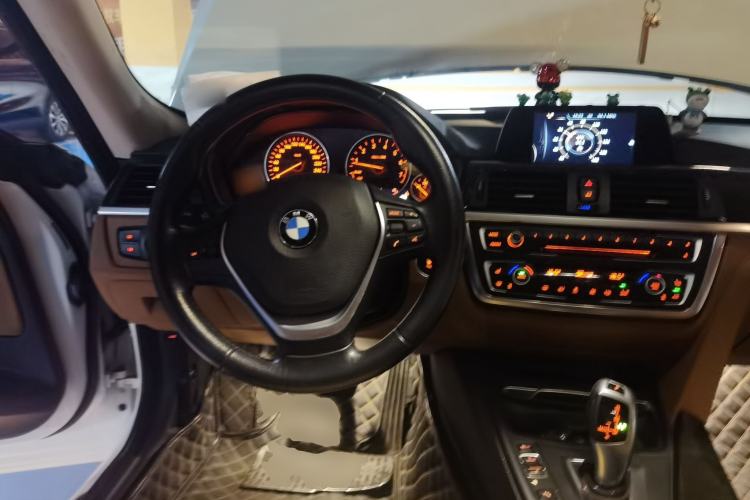 Used BMW 3 Series GT 2014 320i Design Package Model Steering Wheel
