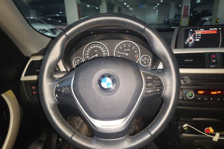 Used BMW 3 Series GT 2014 320i Leading Model Steering Wheel