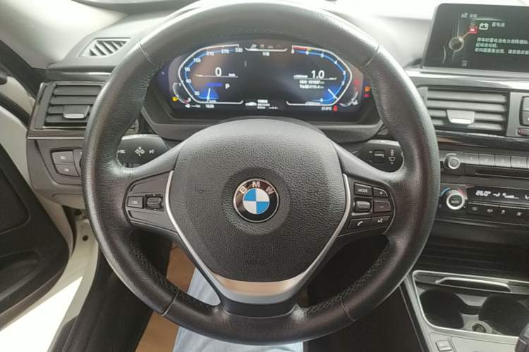 Used BMW 3 Series GT 2014 320i Leading Model Steering Wheel