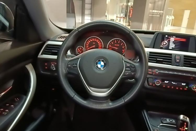 Used BMW 3 Series GT 2014 320i Leading Model Steering Wheel