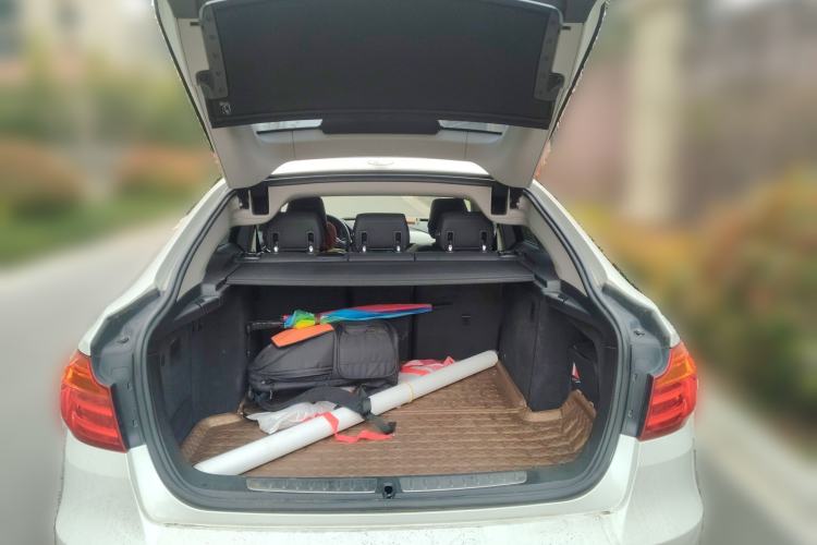 Used BMW 3 Series GT 2014 320i Leading Model Trunk