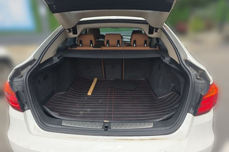 Used BMW 3 Series GT 2014 328i Design Package Model Trunk