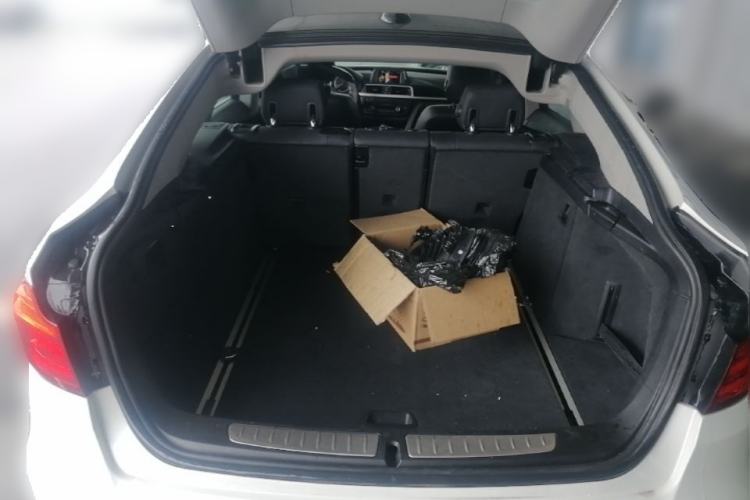 Used BMW 3 Series GT 2014 320i Leading Model Trunk