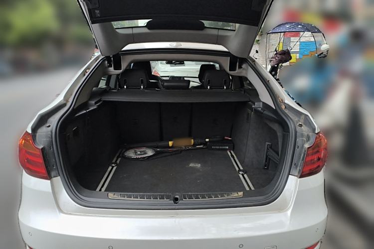 Used BMW 3 Series GT 2014 320i Leading Model Trunk