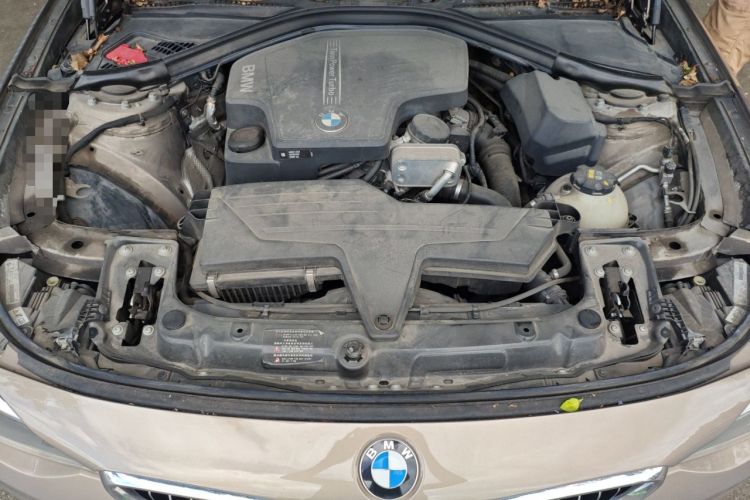 Used BMW 3 Series GT 2014 320i Design Package Model Engine Bay