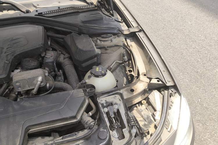 Used BMW 3 Series GT 2014 320i Design Package Model Engine Bay Left