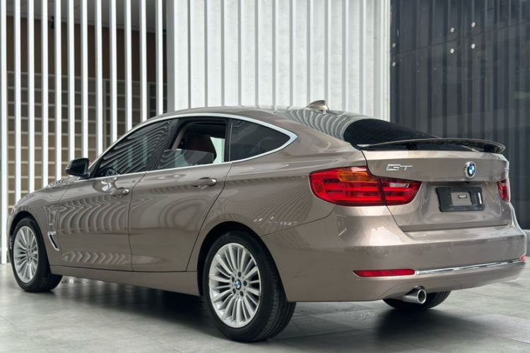 Used BMW 3 Series GT 2014 320i Design Package Model Exterior 5