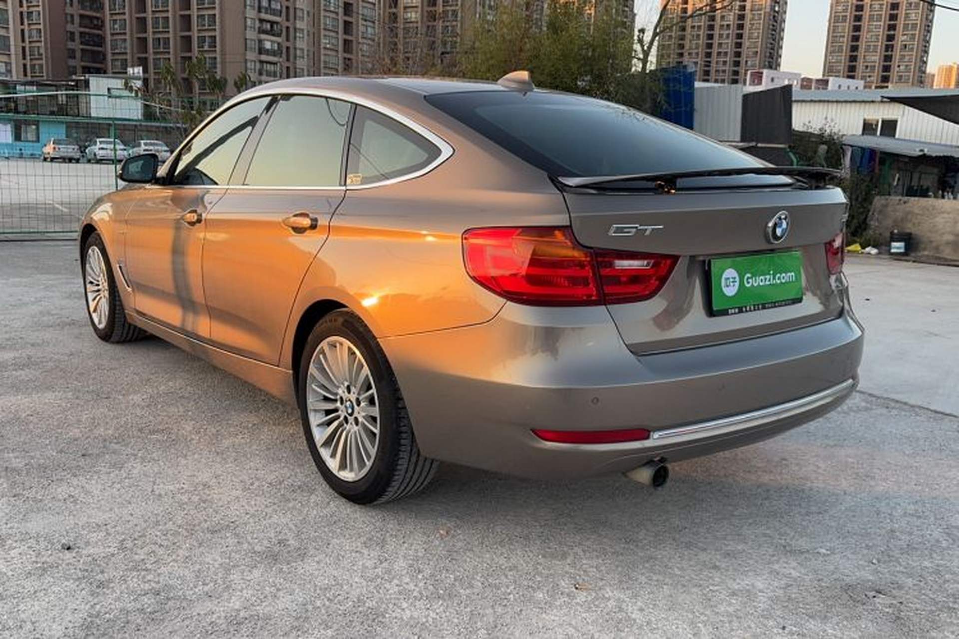 Used BMW 3 Series GT 2014 320i Design Package Model Exterior 6