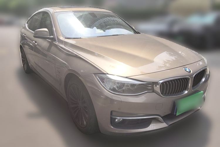 Used BMW 3 Series GT 2014 320i Design Package Model Front Right 45 Deg