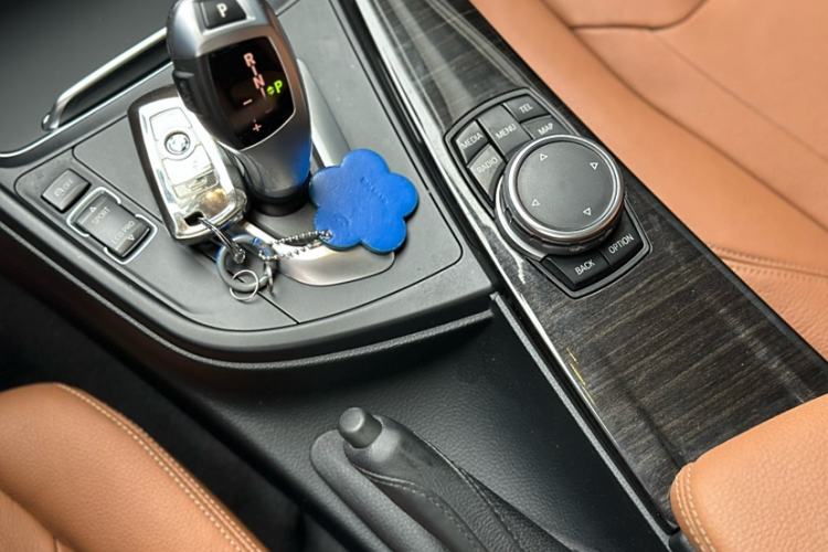 Used BMW 3 Series GT 2014 320i Design Package Model Gear Lever