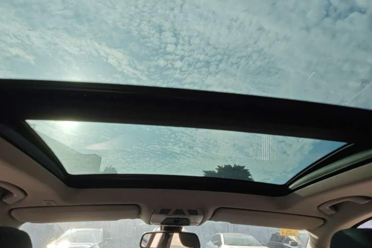 Used BMW 3 Series GT 2014 320i Leading Model Headliner