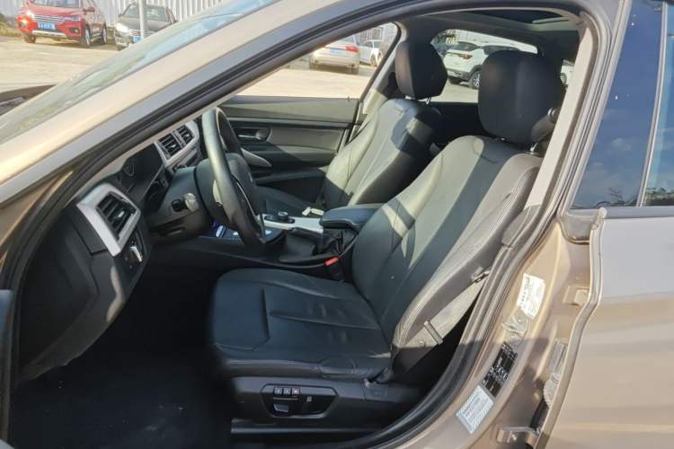 Used BMW 3 Series GT 2014 320i Leading Model Left Front Seat