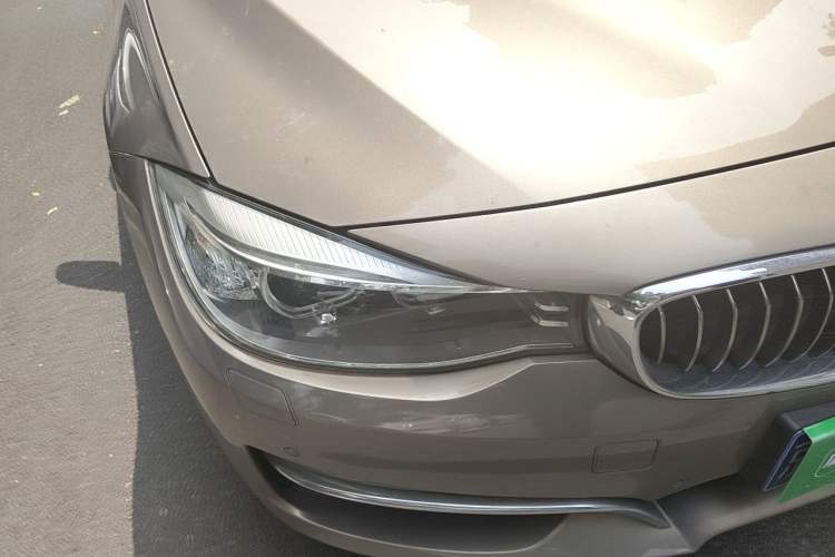 Used BMW 3 Series GT 2014 320i Design Package Model Right Front Headlight