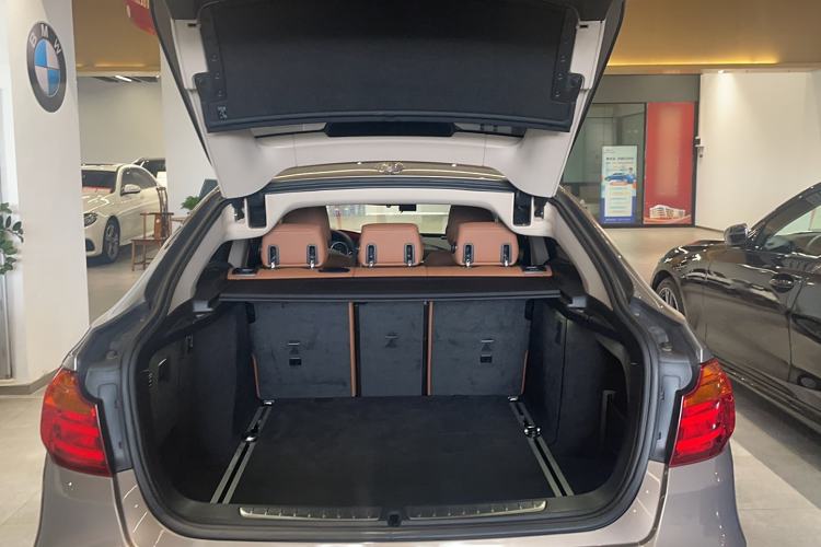 Used BMW 3 Series GT 2014 320i Design Package Model Trunk