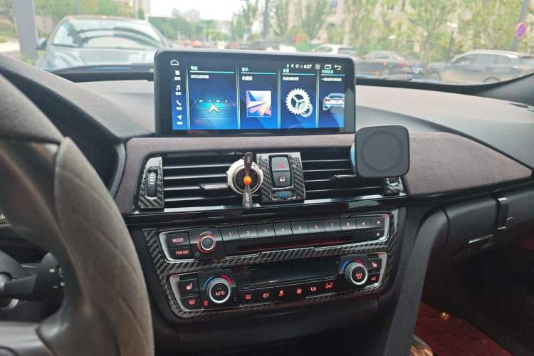 Used BMW 3 Series GT 2016 320i Design Package Edition Audio And AC Panel