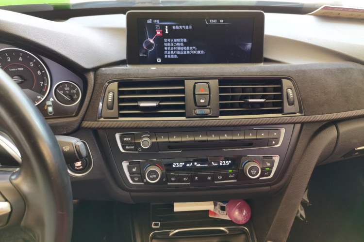 Used BMW 3 Series GT 2016 320i Design Package Edition Audio And AC Panel