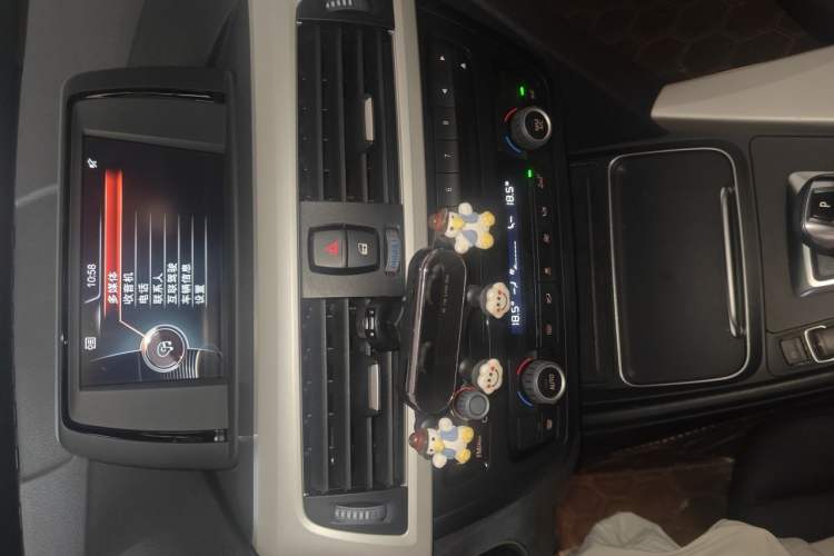 Used BMW 3 Series GT 2016 320i Fashion Model Audio And AC Panel