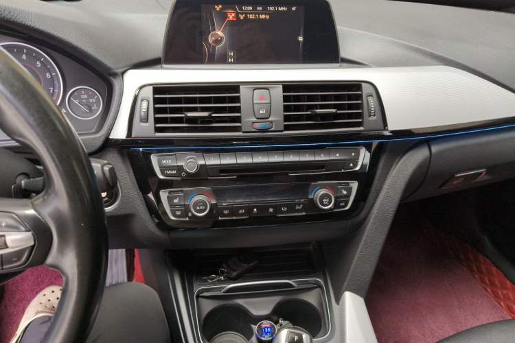 Used BMW 3 Series GT 2016 320i Design Package Edition Audio And AC Panel
